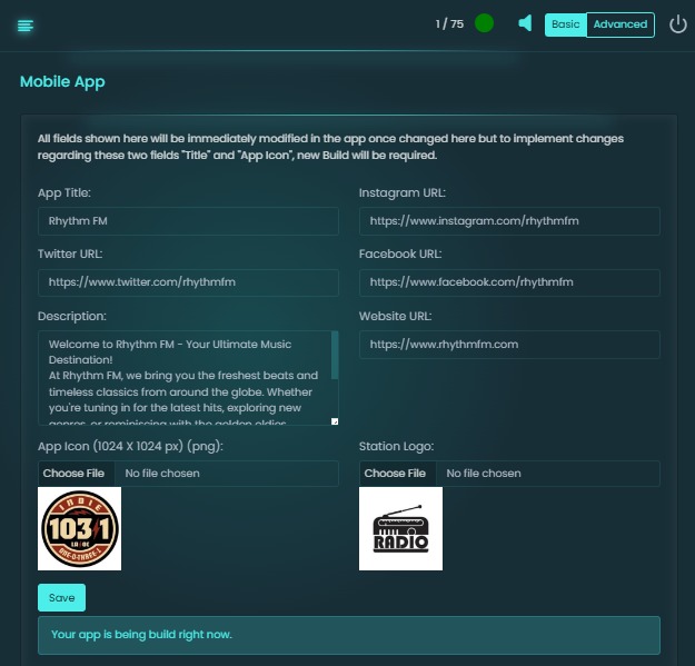 Interface d'administration de l'application pour Rhythm FM, affichant les champs de titre de l'appli, liens vers les réseaux sociaux et description, mettant en avant les fonctionnalités personnalisables pour la diffusion radio sur Internet.